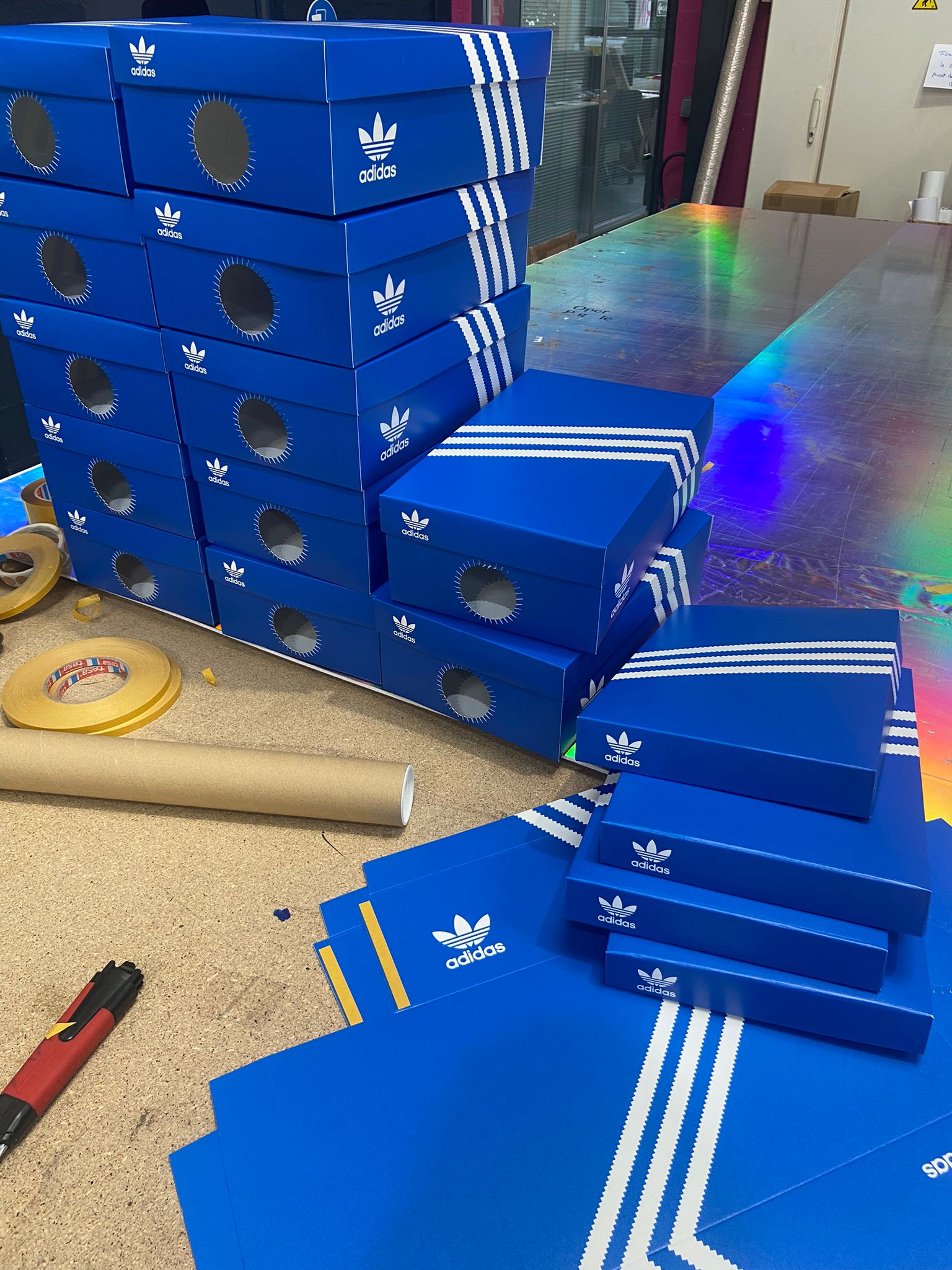 PHOTO PACKAGING INVERCOT BOITE ADIDAS 